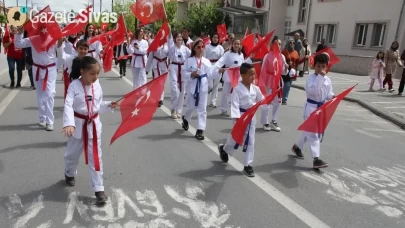 Sivas'ta 19 Mayıs kutlamaları büyük bir coşkuyla gerçekleştirildi