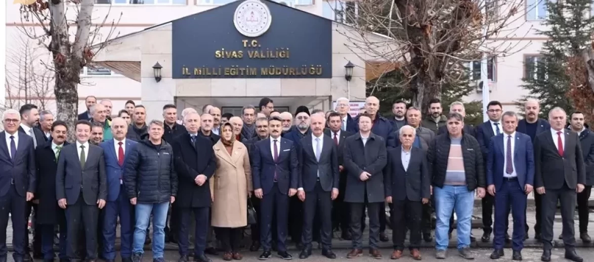 Sivas'a Yeni İl Milli Eğitim Müdürü Atandı: Fatih Erdoğan Göreve Başladı!