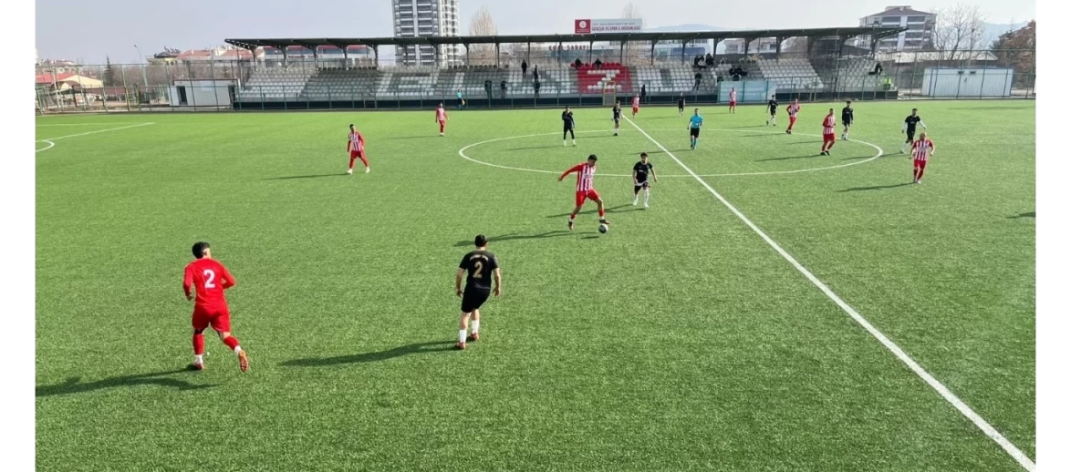 Sivas Gücü Belediyespor, Aksaray Gençlikspor'u 11-1 Yenerek Şampiyonluk Yolunda İddialı!