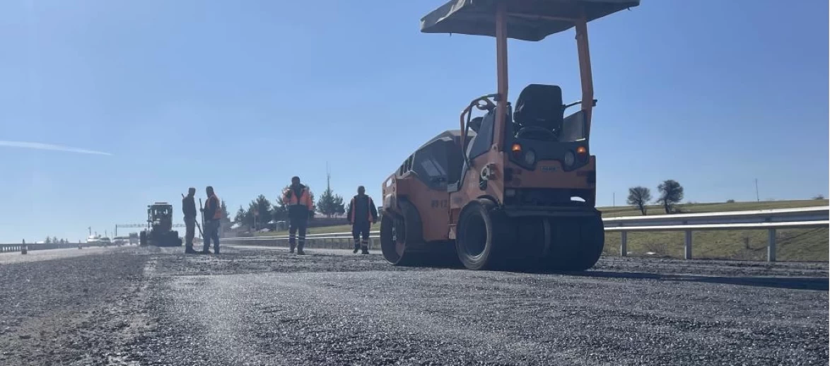 Depremin Etkilediği Bölgelerde Yol Onarımları Hızla Devam Ediyor: 2025 Hedefine Doğru