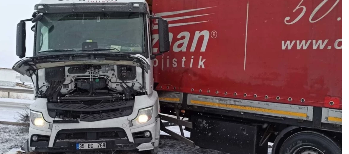 Sivas ile Kayseri arasındaki Karayolunda Kaza!