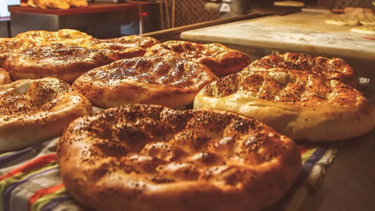 Sivas'ta Ramazan Ayı'nda Geleneksel Etli Ekmek Keyfi Başladı!