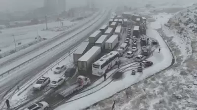Erzincan - Sivas Karayolu Beyaza Büründü, Ulaşım Felç Oldu