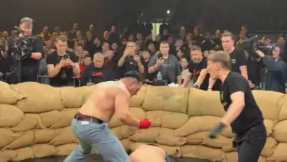 Türk Sporcular, Çıplak El Boks Şampiyonası'nda Parladı!
