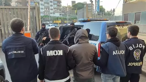Ünlü Aktör Barış Boyun, İtalya'da Tutuklandı!