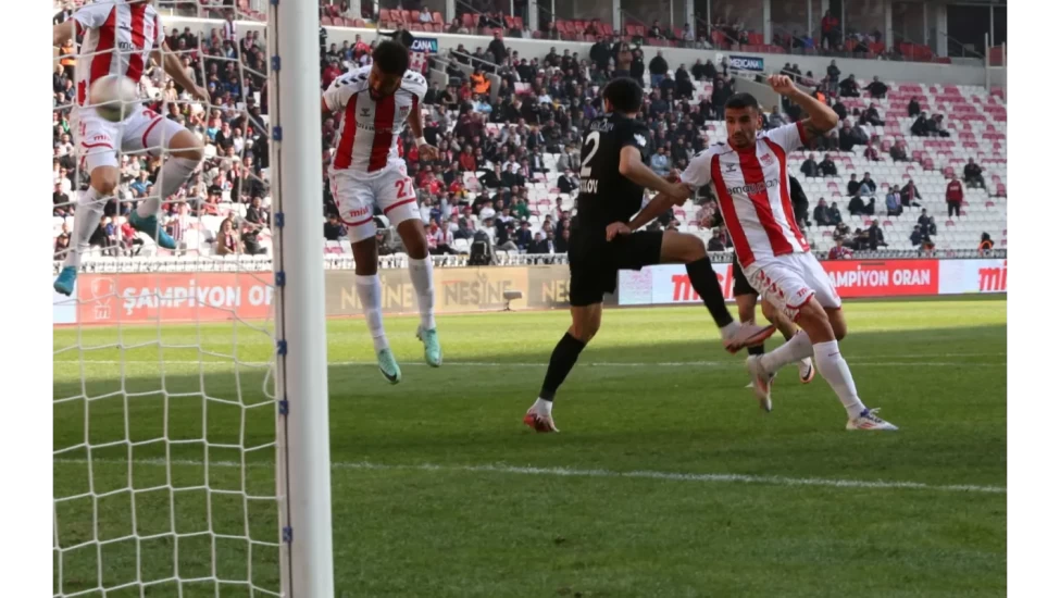 Çaykur Rizespor ve Net Global Sivasspor Arasındaki Heyecan Dolu Mücadele!