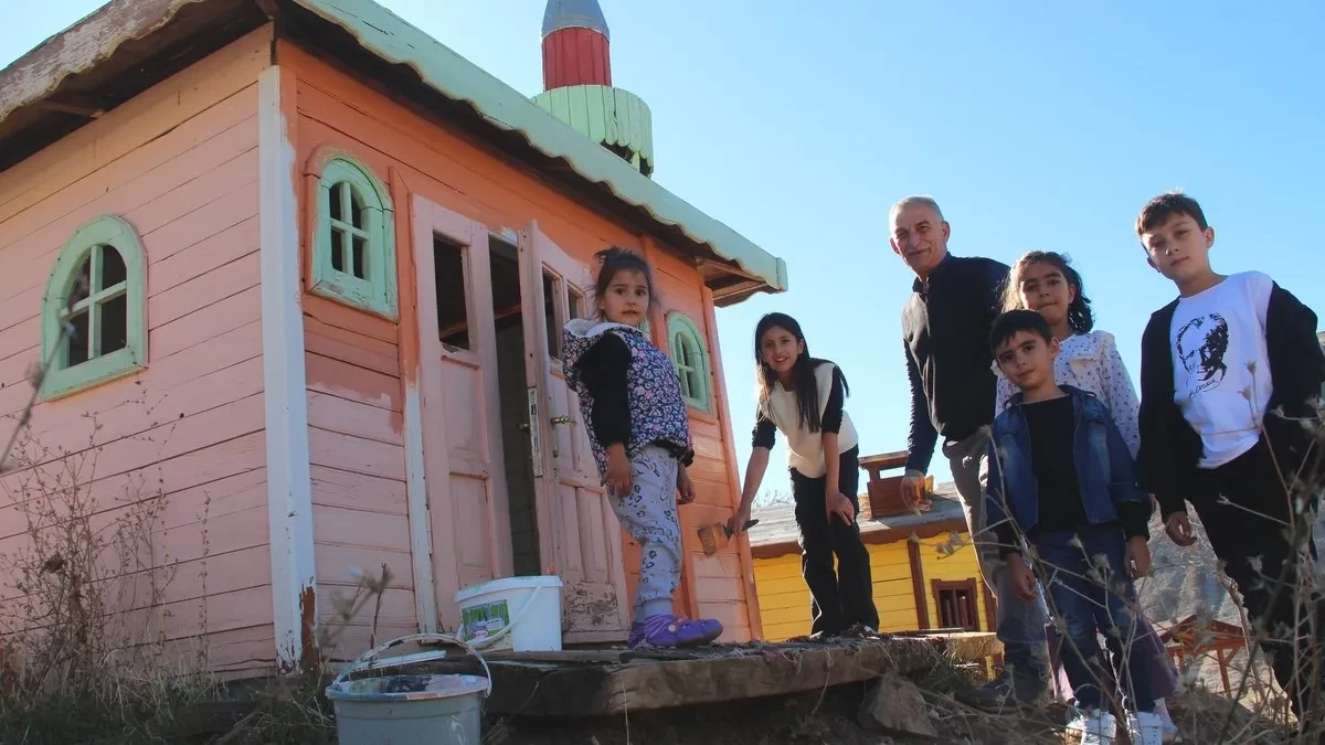 Türkiye'nin İlk Çocuk Köyü Kuruldu: Emekliliğini Çocuklara Adayan Vatandaşımızın Hikayesi