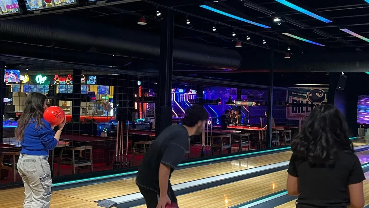 Sivas Bilim ve Teknoloji Üniversitesi öğrencileri, bowling turnuvasında bir araya geldi!