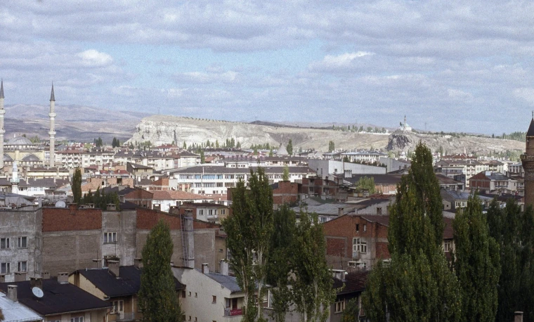 Bulutlu bir günde Sivas kent merkezinin genel görünümü